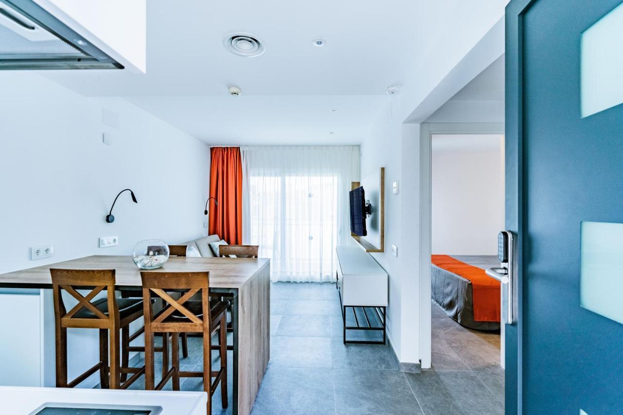Apartamentos Sunway Apollo Sitges Dış mekan fotoğraf