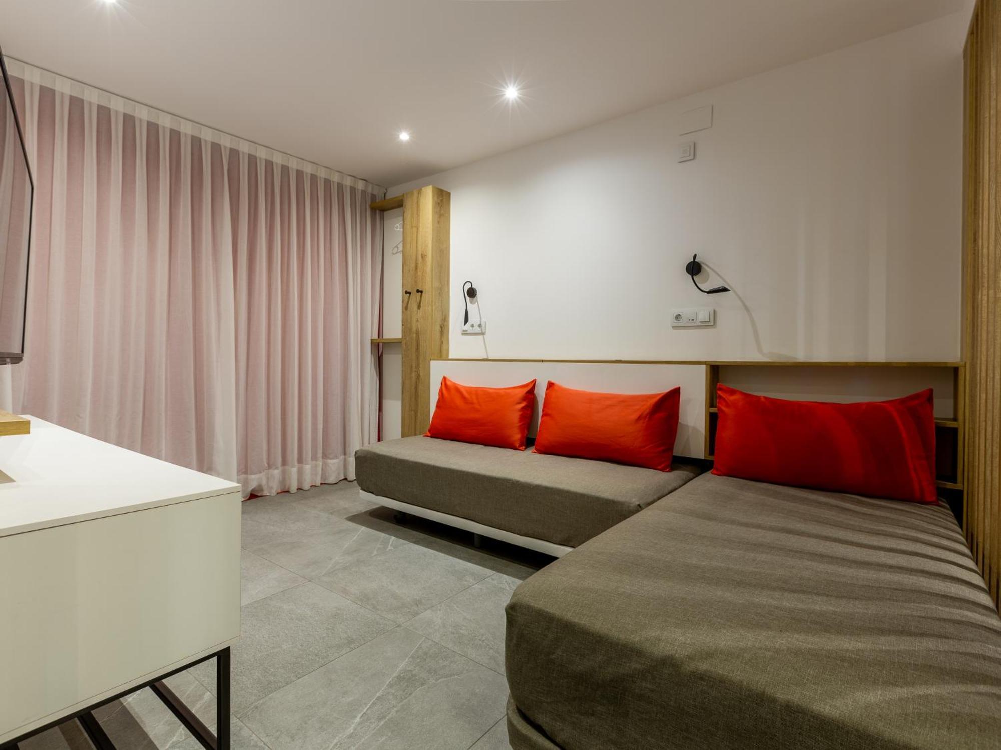 Apartamentos Sunway Apollo Sitges Dış mekan fotoğraf