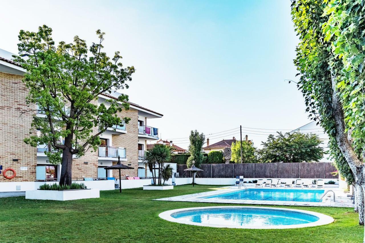 Apartamentos Sunway Apollo Sitges Dış mekan fotoğraf
